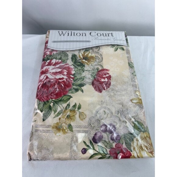 Wilton Court Other - Wilton Court Romantic Garden Oblong Tablecloth 60" X 104" Floral Polyester Cotto